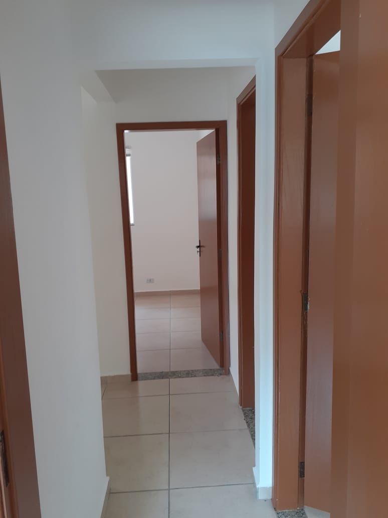 Casa comercial, com 04 sala, n